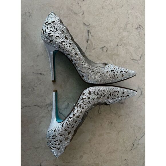 Blue by Betsey Johnson Elsa Evening Pumps Silver Bridal Bling Sz 9 - Picture 6 of 12